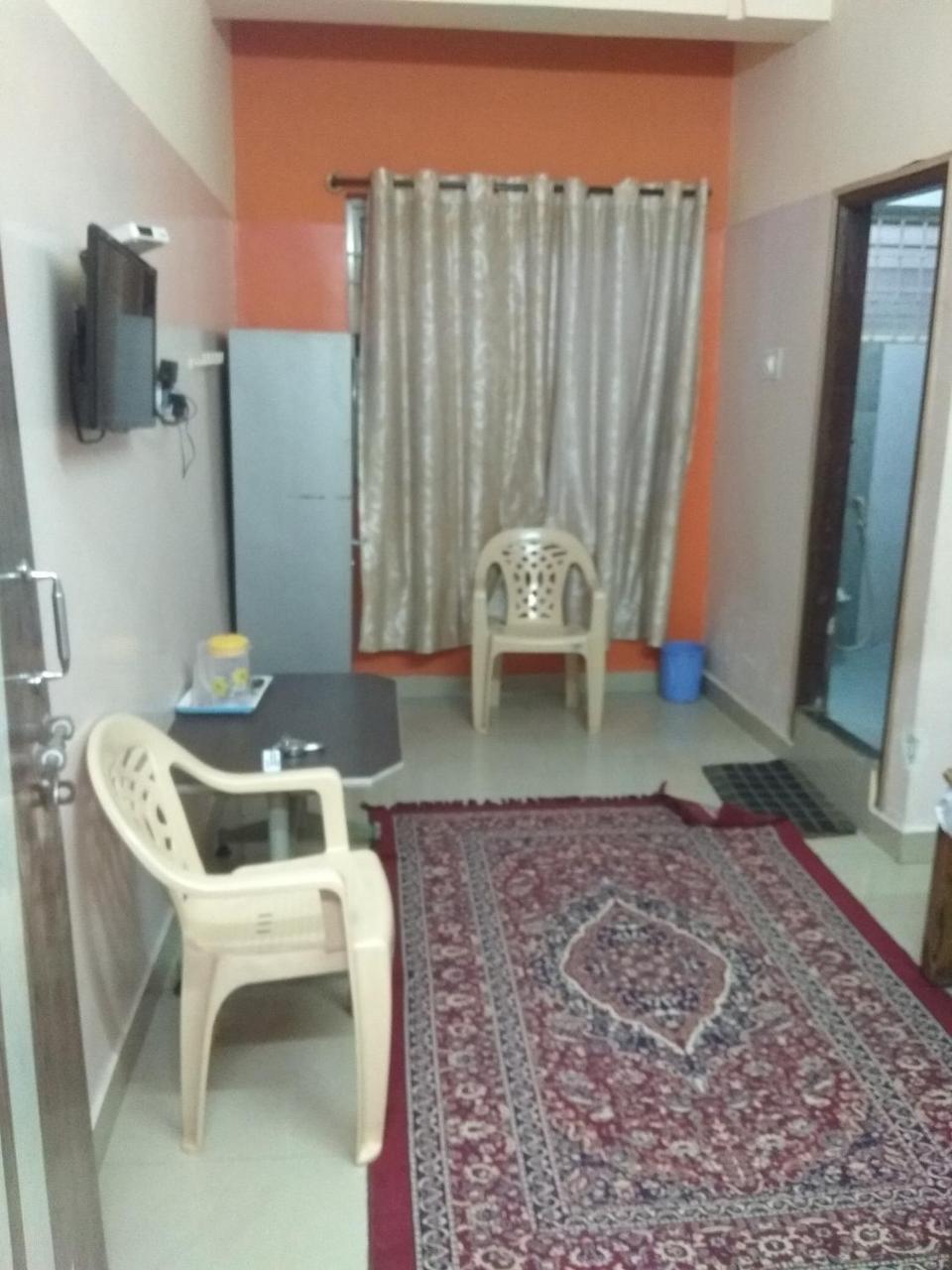 Apoorva Residency Otel Bangalore Dış mekan fotoğraf