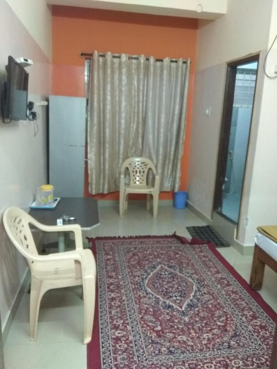 Apoorva Residency Otel Bangalore Dış mekan fotoğraf