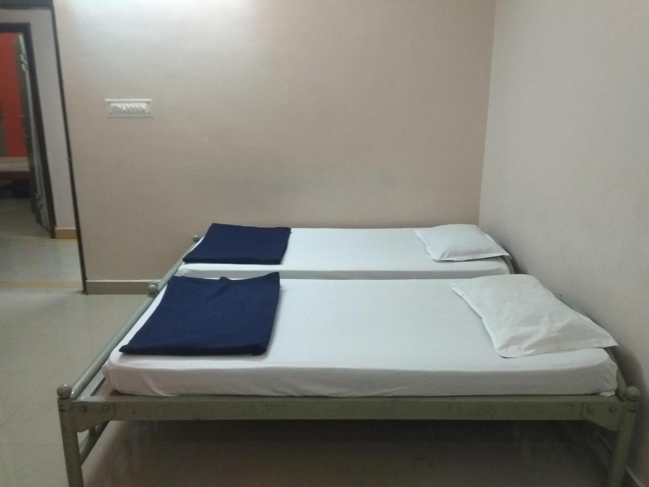 Apoorva Residency Otel Bangalore Dış mekan fotoğraf